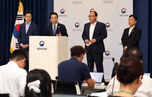 국정위, 중국 단체 관광객 한시적 무비자 입국 신속추진 과제 선정