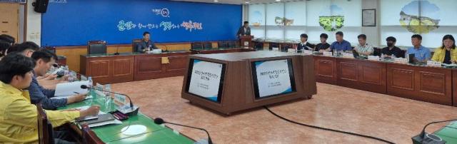 무안군이 6일 무안군청 상황실에서 청렴도 향상을 위한 전략을 논의하기 위해 ‘반부패 청렴 추진단 회의’를 개최했다사진무안군