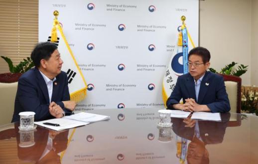 이철우 경북도지사, 경제부총리 만나 주요 핵심 국가투자사업 국비 지원 건의