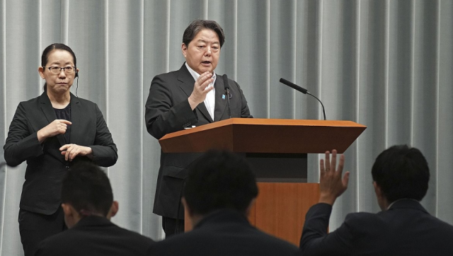취재진 질문에 답하는 일본 관방장관 사진교도 연합뉴스 자료사진