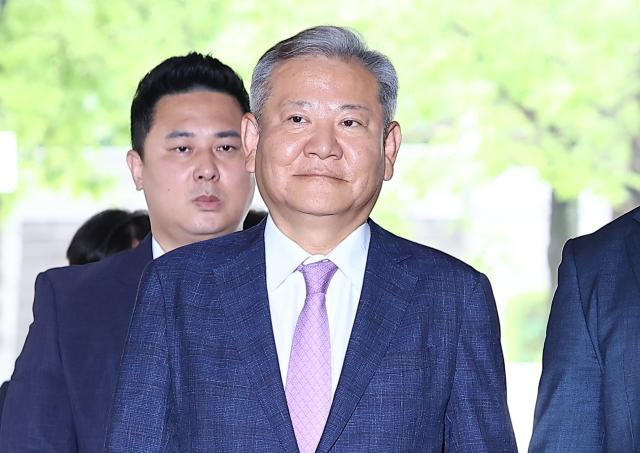 이상민 전 행정안전부 장관이 구속 전 피의자 심문영장실질심사을 위해 31일 서울 서초구 서울중앙지방법원으로 들어서고 있다사진연합뉴스