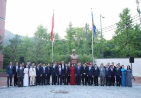 Tổng Bí thư Tô Lâm dự Lễ Khánh thành tượng Chủ tịch Hồ Chí Minh tại Hàn Quốc