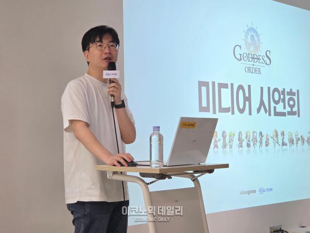 지난 7일 판교에서 열린 미디어 간담회에서 발표중인 최진성 픽셀트라이브 PD 사진선재관 기자