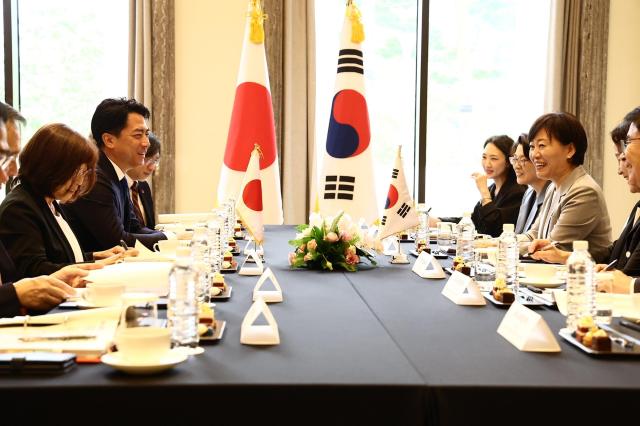 韩中日农业部长会议时隔7年重启 三国深化农业合作