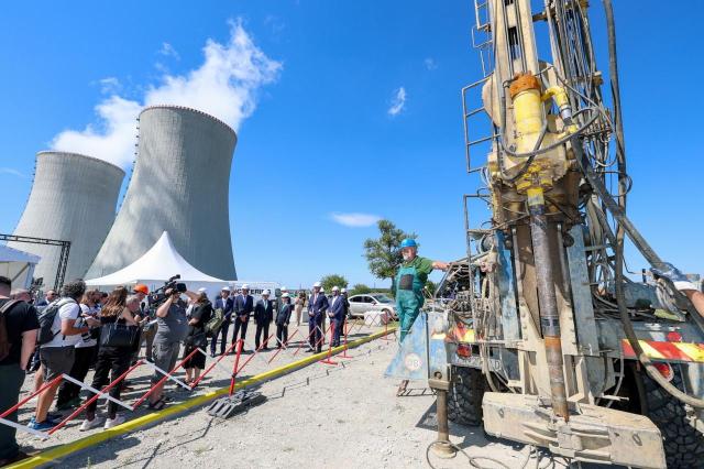 Participants at the Dukovany launch ceremony in the Czech Republic observe the site survey Courtesy of Korea Hydro Nuclear Power