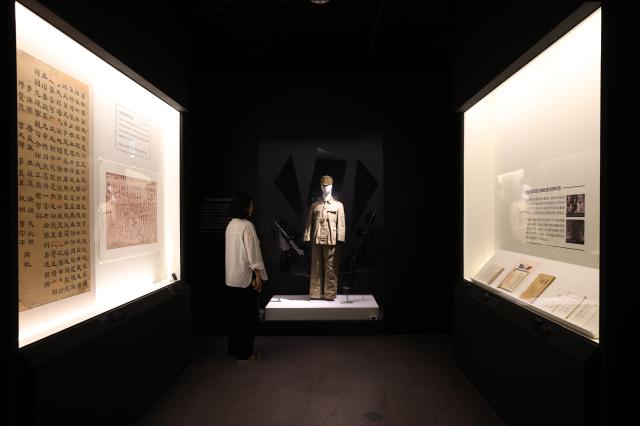 11일 서울 중구 덕수궁 돈덕전에서 열린 특별전 빛을 담은 항일유산 언론공개회가 열리고 있다 사진연합뉴스