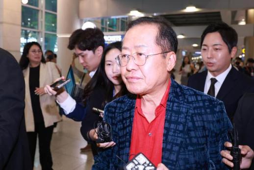 홍준표, 김건희 구속 심사에 무속 횡행…尹 정권 예측 가능했다