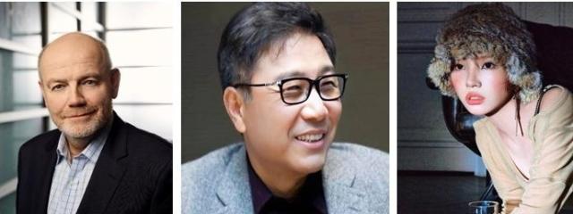 왼쪽부터 마크 톰슨 CNN CEO SM 엔터테인먼트 창업자 이수만A2O 엔터테인먼트 키 프로듀서 걸그룹 아이들 리더 전소연 사진케이팝 데몬 헌터스