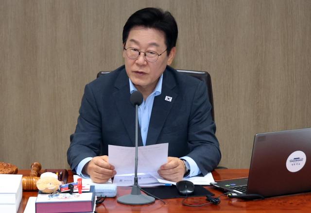 이재명 대통령이 12일 서울 용산 대통령실에서 국무회의를 하고 있다 사진연합뉴스