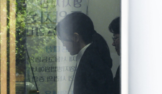 김건희 구속영장 발부한 정재욱 판사…차분·합리적 판단 평가