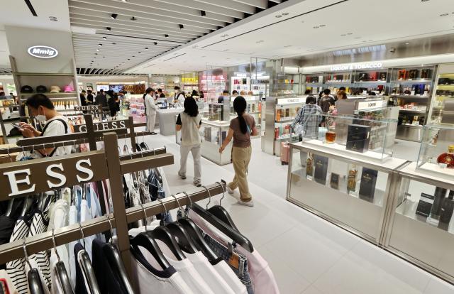 【亚洲人之声】韩国免税店迎"翻红"尚需时日