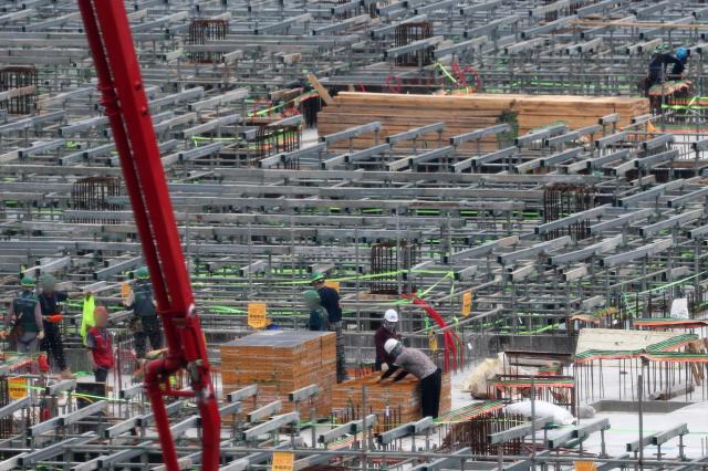 State-run think tank maintains growth forecast for this year