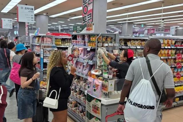 【图片来源 乐天玛特】