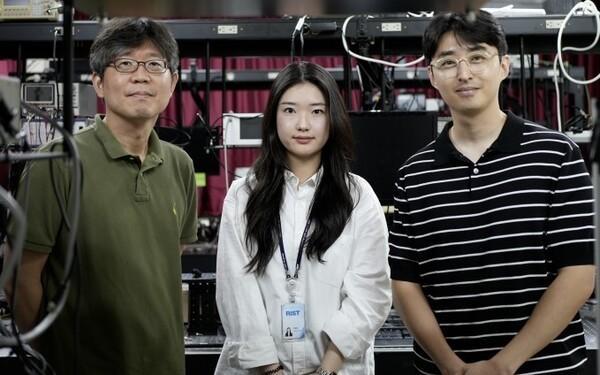 サムスン電子-ポステック、「カメラ突出」を改善するメタレンズ技術の開発