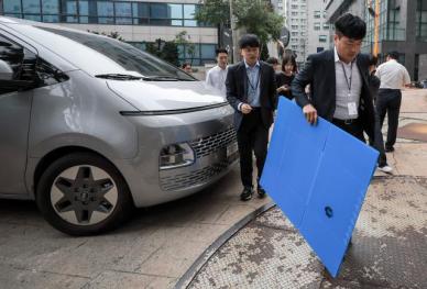 김건희 목걸이 건넨 서희건설 회장…딸·사위·광고까지 연결된 구속 퍼즐
