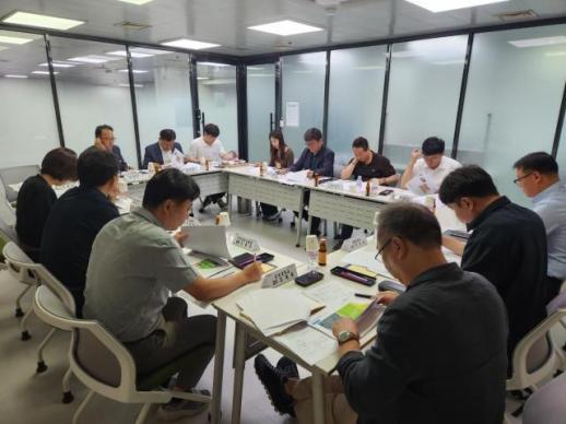 김천시, 국산 목재 목조건축 실연사업 자문단과 현장 토론