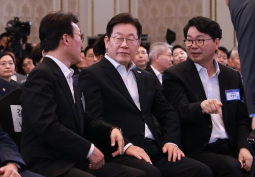 李, 15일 주한외교단과 만찬…정부 외교 본궤도에 복귀