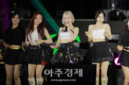 [포토] 비비지, 개성넘치는 한복패션