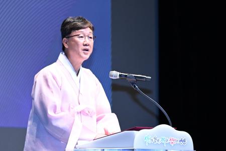 이민근 안산시장이 제80주년 광복절 경축식에서 기념 발언을 하고 있다사진안산시