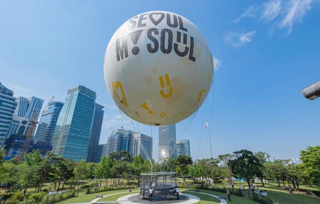 "首尔之月"吸引游客5万人次 外国游客占比超三成