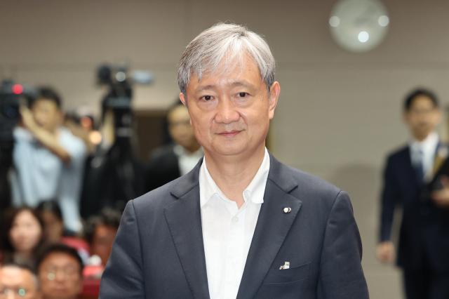 이찬진 신임 금융감독원장이 14일 서울 여의도 금융감독원에서 열린 취임식에 입장하고 있다 사진연합뉴스