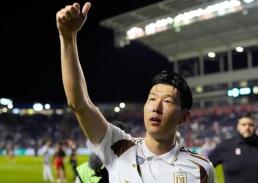 [주목! 이 선수] 첫 어시스트에 MVP까지…LA 축구 아이콘 된 손흥민