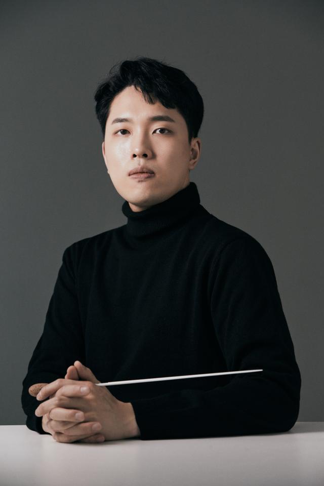 지휘 데이비드 이 사진데이비드 이