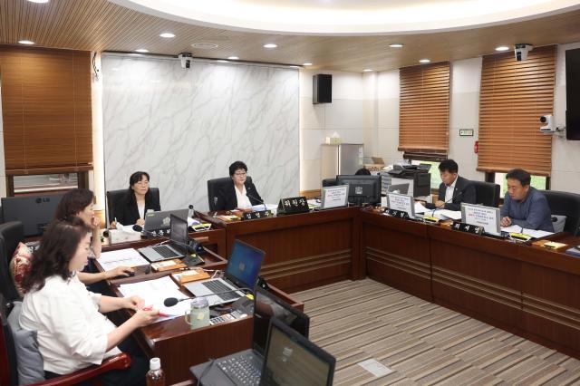 교육국 신설에 따른 주요업무 보고 청취 모습 사진평택시의회