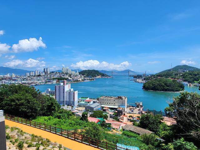 여수시의회 백인숙 의장이 행정 주도 방식에서 벗어나 시민이 직접 도시 문제 해결에 참여하는 여수형 문제해결 플랫폼을 제안하며 새로운 도시 발전 모델을 제시했다 사진여수시의회
