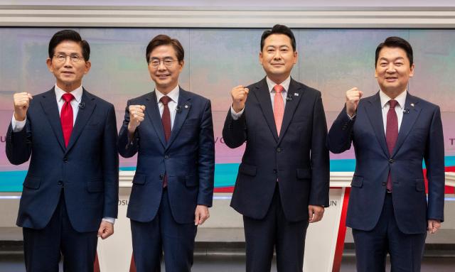 19일 오후 TV조선이 주관하는 국민의힘 당대표 후보자 토론회에서 사진연합뉴스