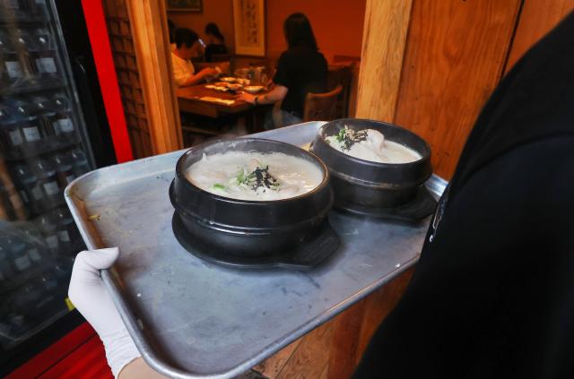 【图片来源 韩联社】