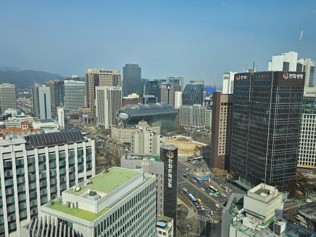 美国关税重击韩企利润 半数中坚上市企业业绩"跳水"