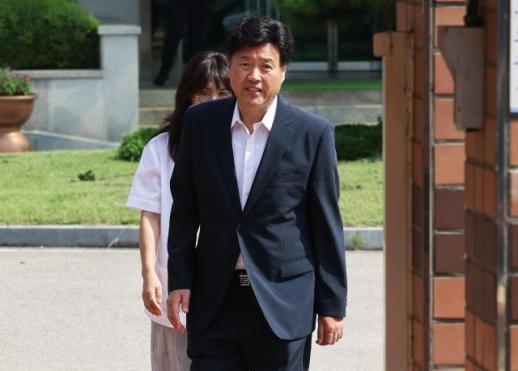 [포토] 보석 석방되는 김용 전 민주연구원 부원장