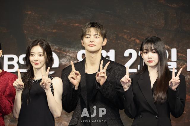 Actors Lee Joo-been Seo In-guk and Kang Mi-na AJP Han Jun-gu