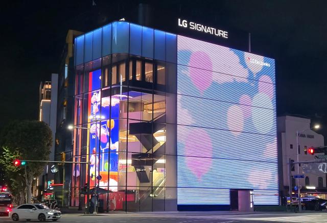‘LG전자 플래그십 D5’의 밤 전경 사진LG전자