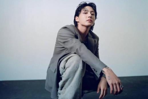 [K-Pop] BTS member Jungkooks song garners 2.5 billion streams on Spotify