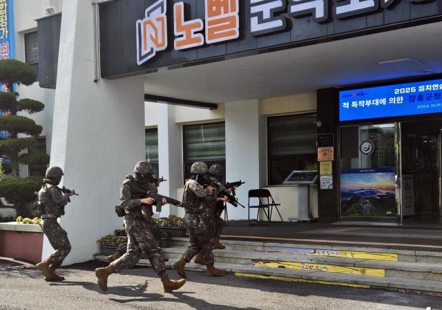 장흥군은 비상대비태세 확립을 위한 민·관·군 합동 훈련인 ‘2025년 을지연습’을 성공적으로 종료했다사진장흥군