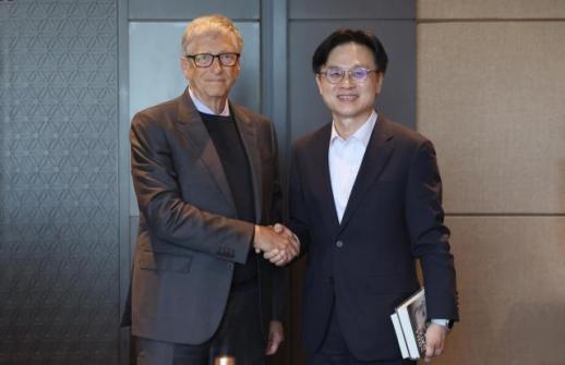 빌 게이츠 만난 김정관 산업장관…테라파워-韓 기업 에너지 협력 논의