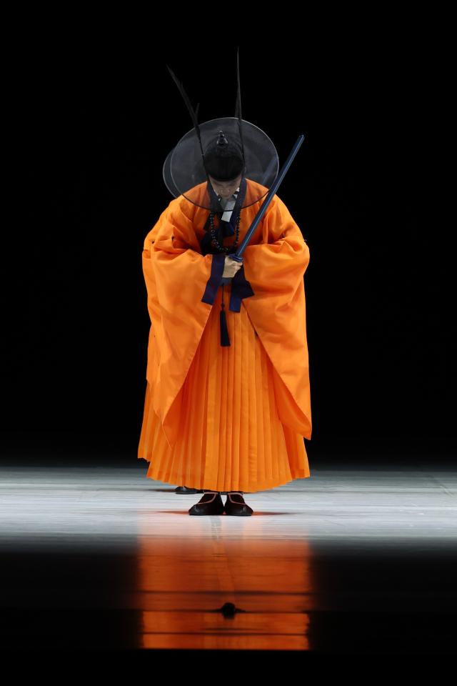 Korean traditional dance performance “One Dance” AJP Han Jun-gu