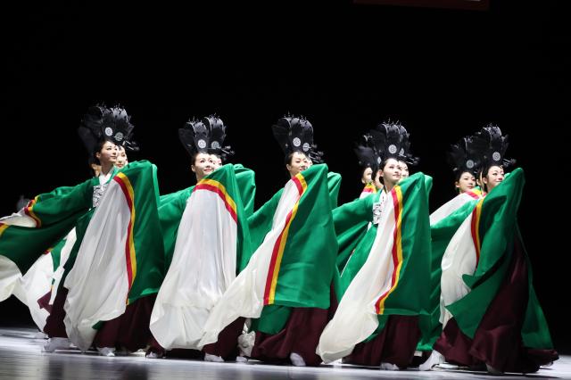 Korean traditional dance performance “One Dance” AJP Han Jun-gu