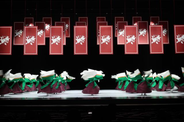 Korean traditional dance performance “One Dance” AJP Han Jun-gu