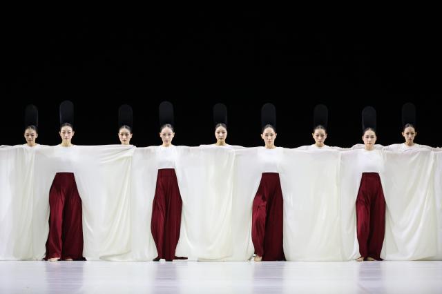 PHOTOS: One Dance, a modern reinterpretation of Joseon royal ritual dance (4)