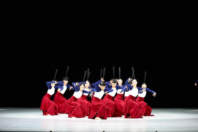 Korean traditional dance performance “One Dance” AJP Han Jun-gu