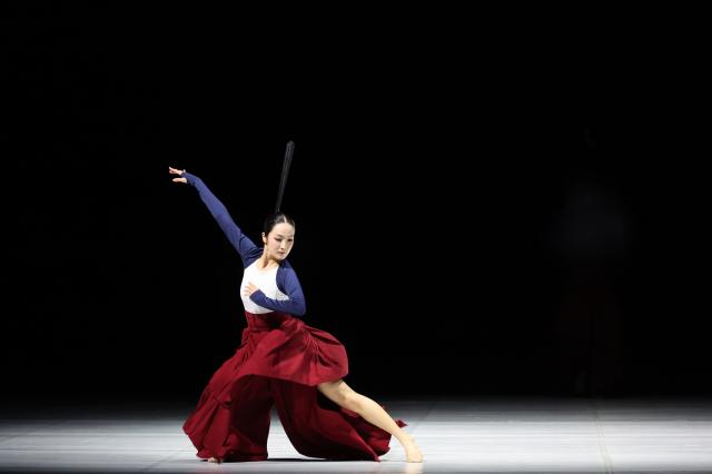 Korean traditional dance performance “One Dance” AJP Han Jun-gu