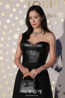 [포토] 포즈 취하는 고소영 (루이비통 포토콜)