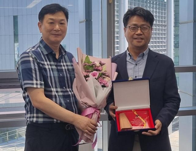 감사패 수여사진충남도