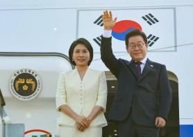 South Koreas Lee departs for Japan-US diplomatic tour