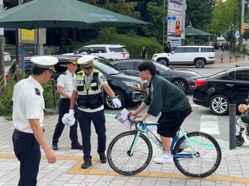 안양동안경찰, 제동장치 없는 픽시 자전거 단속·홍보 활동
