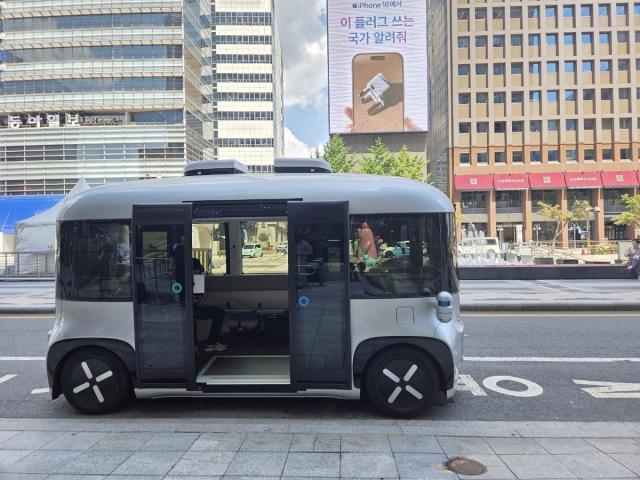 韩国首款"无驾驶座自动驾驶穿梭巴士"9月底亮相清溪川