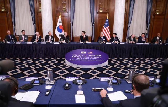 South Korean, US firms sign wide-ranging deals during Lees Washington visit